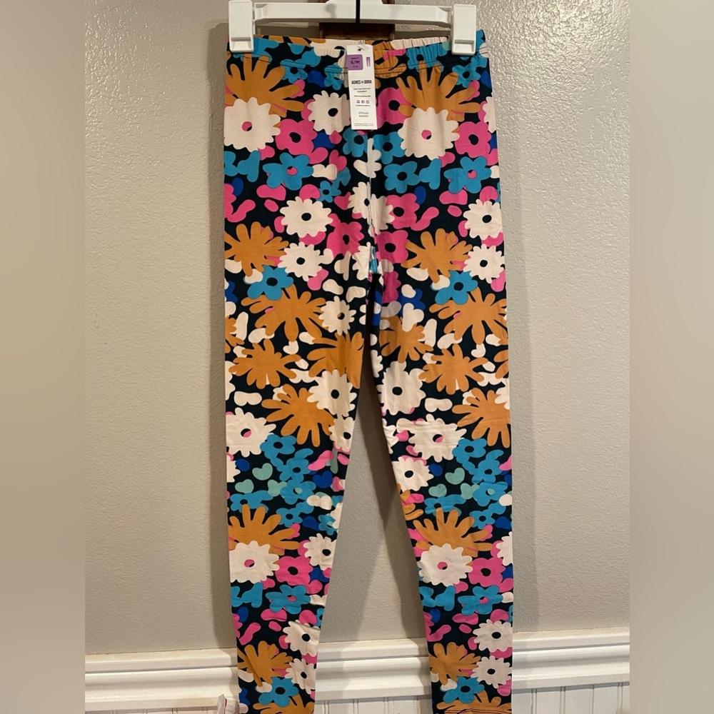 Agnes and Dora leggings
